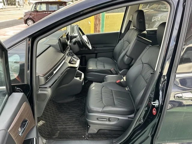 オデッセイ(ホンダ)e：HEV アブソルート EX中古車 3