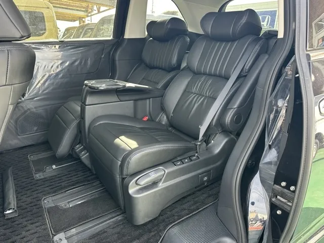 オデッセイ(ホンダ)e：HEV アブソルート EX中古車 4