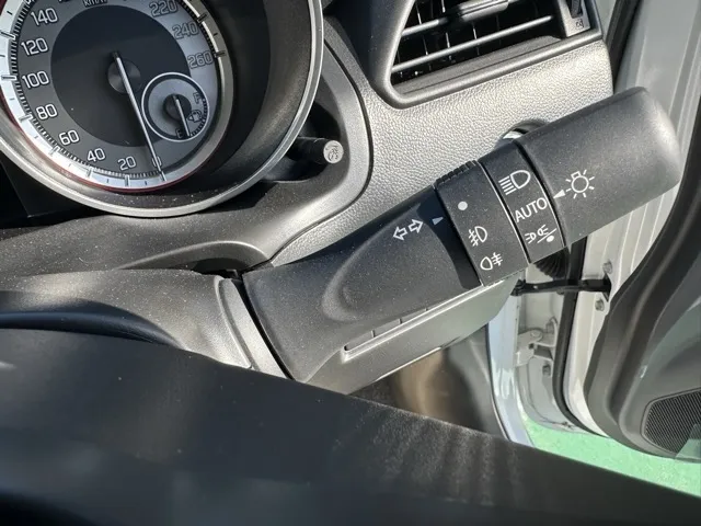 スイフト(スズキ)ベースグレード　セーフティサポート MT登録済未使用車 14