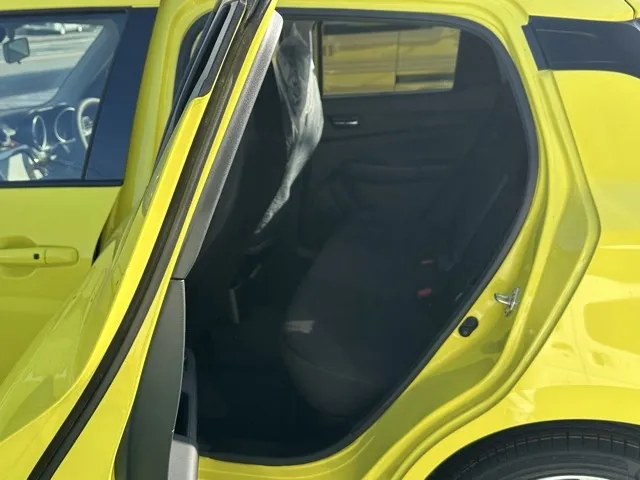 スイフト(スズキ)ベースグレード　セーフティサポート MT登録済未使用車 4