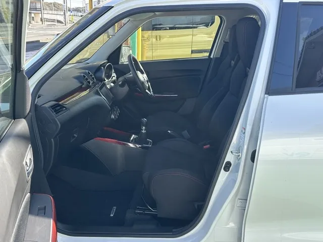 スイフト(スズキ)ベースグレード　セーフティサポート MT中古車 3