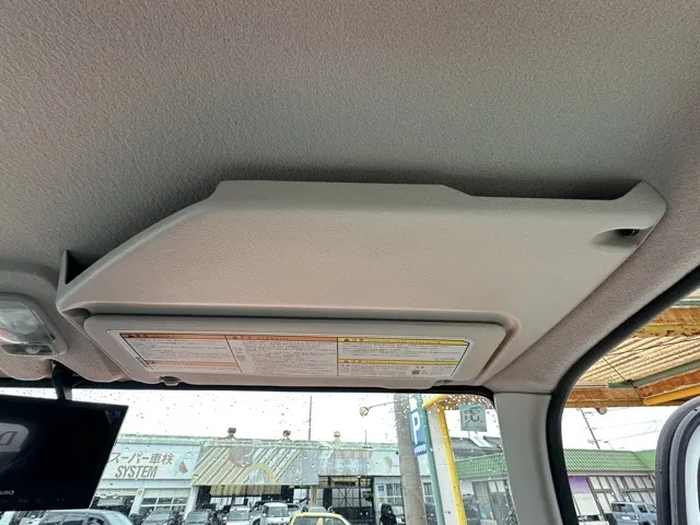 キャンター(三菱)全低床 平ボディ ２ｔレンタ登録済未使用車 24