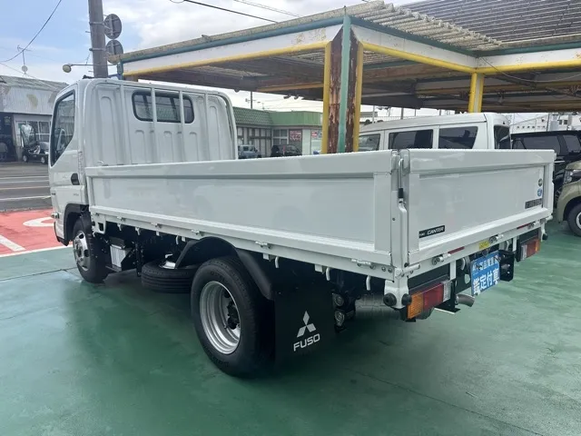 キャンター(三菱)全低床 平ボディ ２ｔレンタ登録済未使用車 2