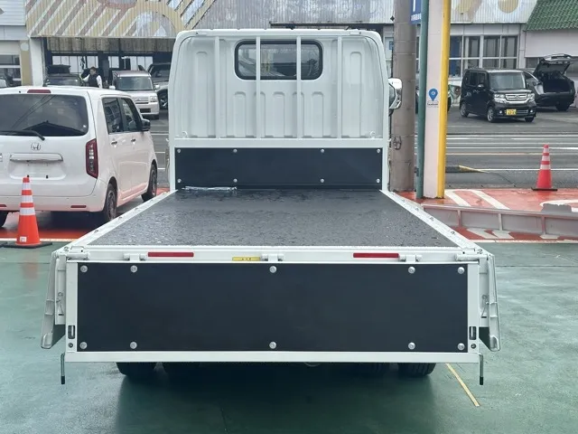 キャンター(三菱)全低床 平ボディ ２ｔレンタ登録済未使用車 8