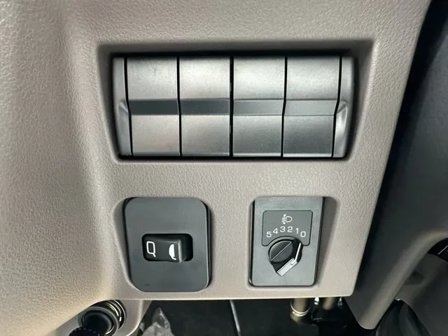 キャンター(三菱)Wキャブ　２ｔ　５ＭＴレンタ登録済未使用車 21