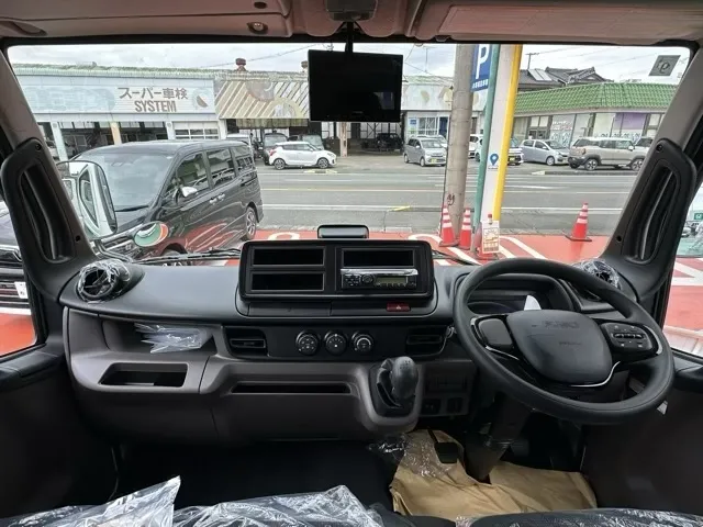 キャンター(三菱)Wキャブ　２ｔ　５ＭＴレンタ登録済未使用車 5