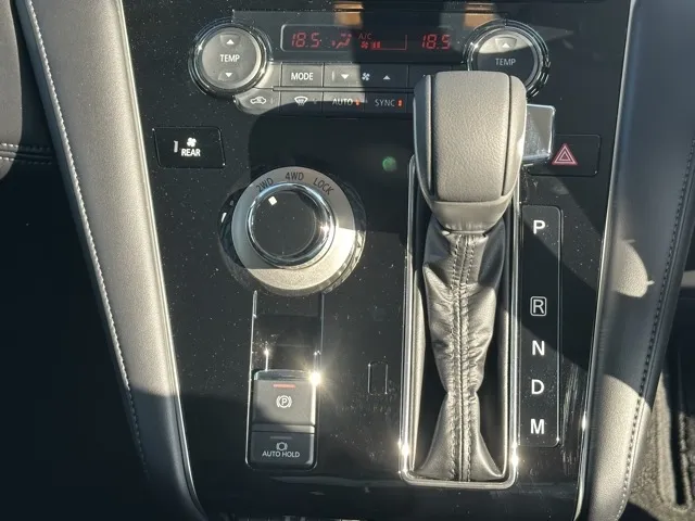 デリカD:5(三菱)Ｐ 8人 ナビ取付PKGⅡレンタ登録済未使用車 16