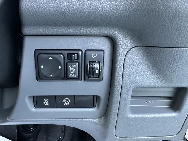 バネット(ニッサン)16X-2R アウトドアブラックED 5人乗り登録済未使用車 13