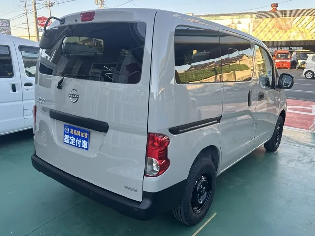 バネット(ニッサン)GX アウトドアブラックED 寒冷地 4WD登録済未使用車 12