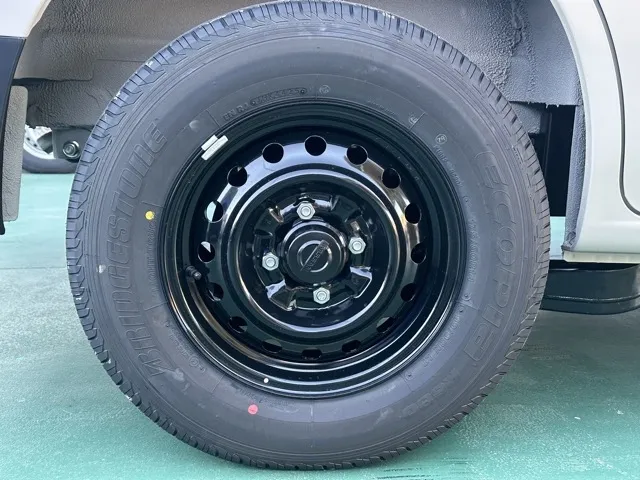 バネット(ニッサン)GX アウトドアブラックED 寒冷地 4WD登録済未使用車 13