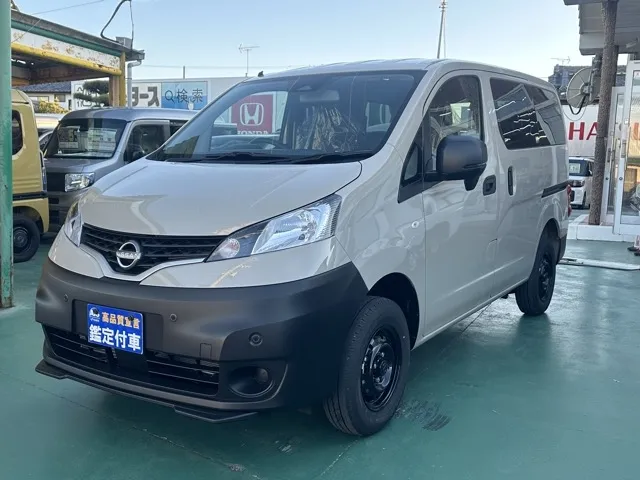 バネット(ニッサン)GX アウトドアブラックED 寒冷地 4WD登録済未使用車 1