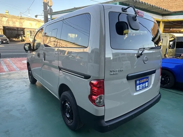 バネット(ニッサン)GX アウトドアブラックED 寒冷地 4WD登録済未使用車 2