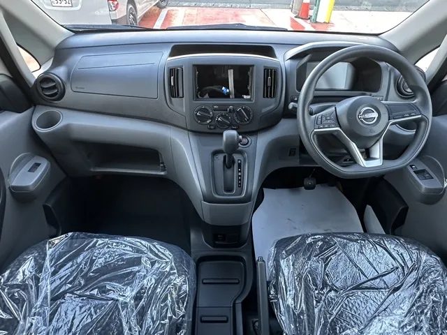 バネット(ニッサン)GX アウトドアブラックED 寒冷地 4WD登録済未使用車 7