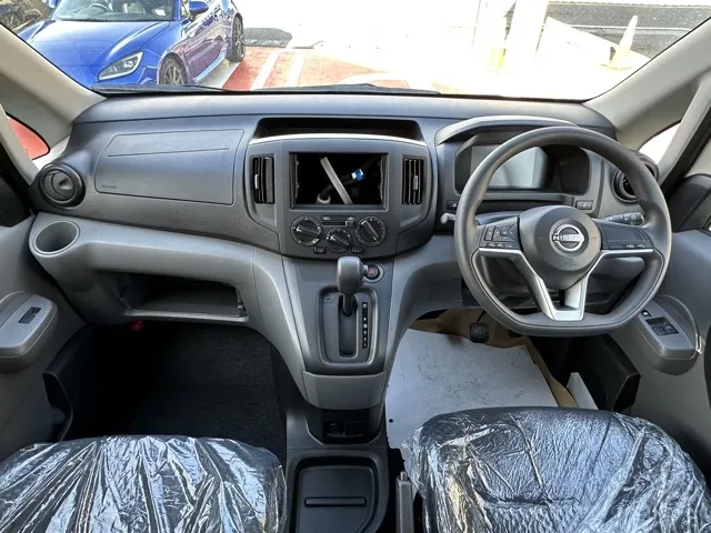 バネット(ニッサン)GX アウトドアブラックED 4WD登録済未使用車 4