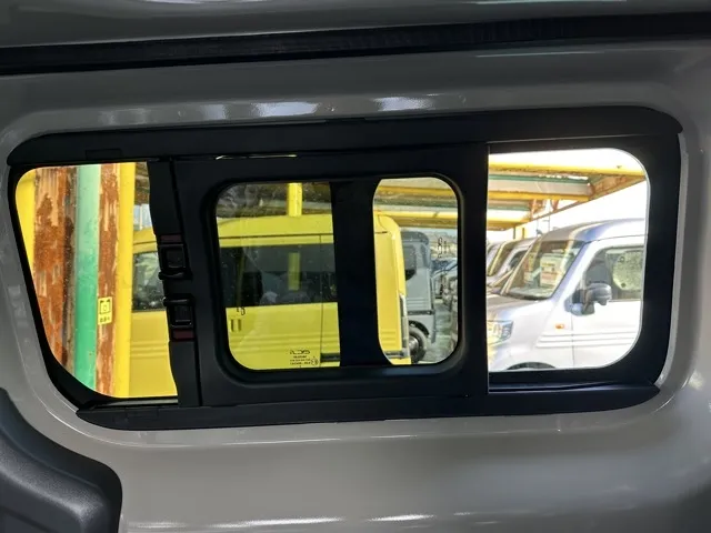 バネット(ニッサン)GX アウトドアブラックED 4WD登録済未使用車 6