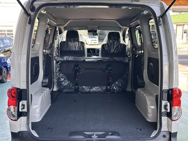 バネット(ニッサン)GX アウトドアブラックED 4WD登録済未使用車 8