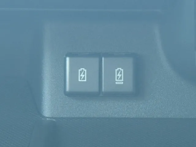 スペーシア(スズキ)ハイブリッドXSターボ届出済未使用車 26
