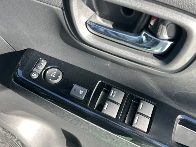 N-ONE(ホンダ)ＲＳ ６ＭＴ届出済未使用車 12