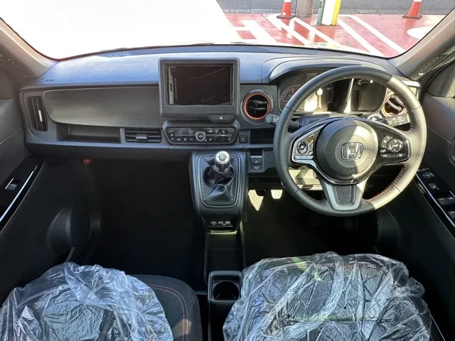 N-ONE(ホンダ)ＲＳ ６ＭＴ届出済未使用車 5