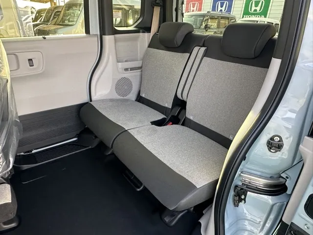 N-BOX(ホンダ)N-BOX ファッションスタイル コンフォートＰ届出済未使用車 4