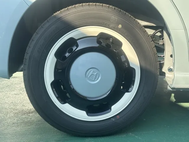 N-BOX(ホンダ)N-BOX ファッションスタイル コンフォートＰ届出済未使用車 13