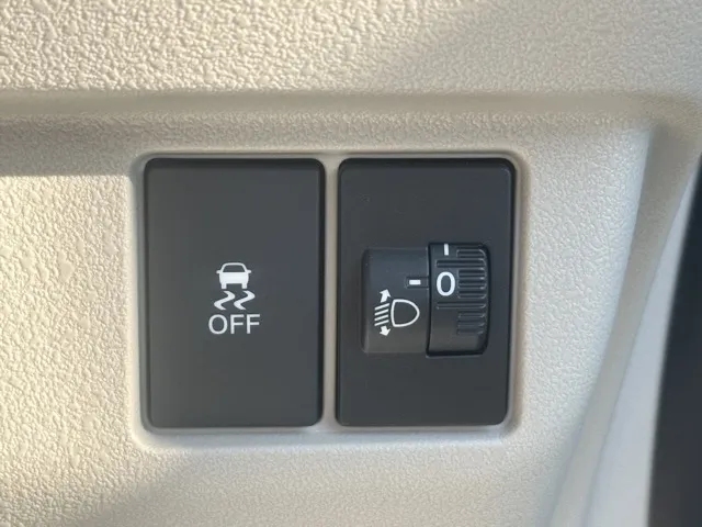 N-BOX(ホンダ)N-BOX ファッションスタイル コンフォートＰ届出済未使用車 16