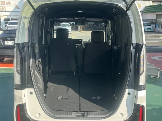 N-BOX(ホンダ)N-BOXカスタム届出済未使用車 11
