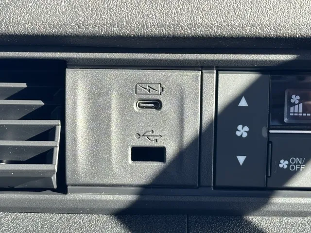 N-BOX(ホンダ)N-BOXカスタム コーディネートスタイル届出済未使用車 24