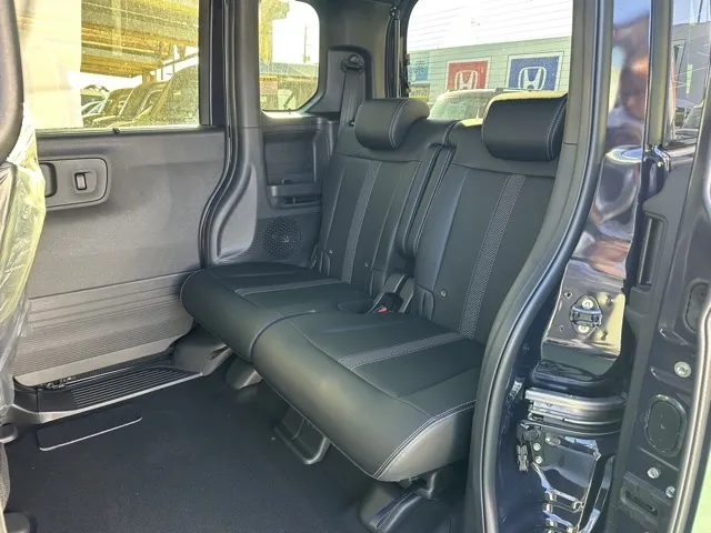 N-BOX(ホンダ)N-BOXカスタム コーディネートスタイル届出済未使用車 4