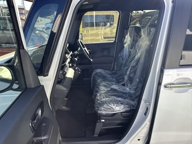 N-BOX(ホンダ)N-BOXカスタム コーディネートスタイル届出済未使用車 3
