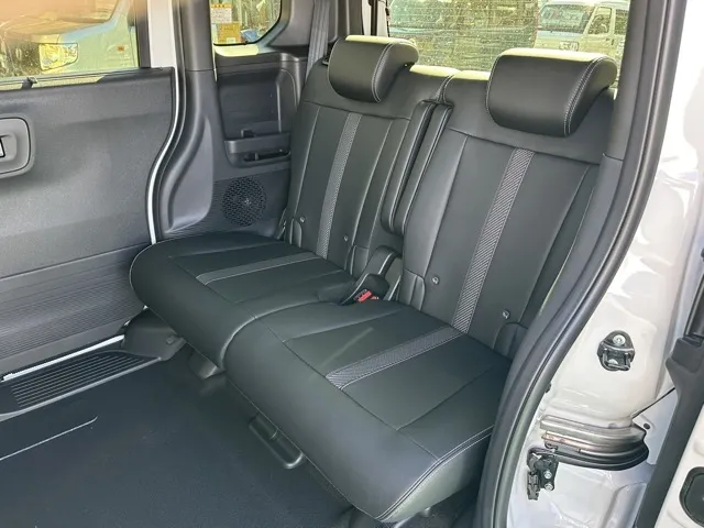 N-BOX(ホンダ)N-BOXカスタムターボ コーディネートスタイル届出済未使用車 4