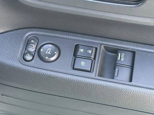 N-VAN(ホンダ)Lタイプ AT ４WD中古車 14