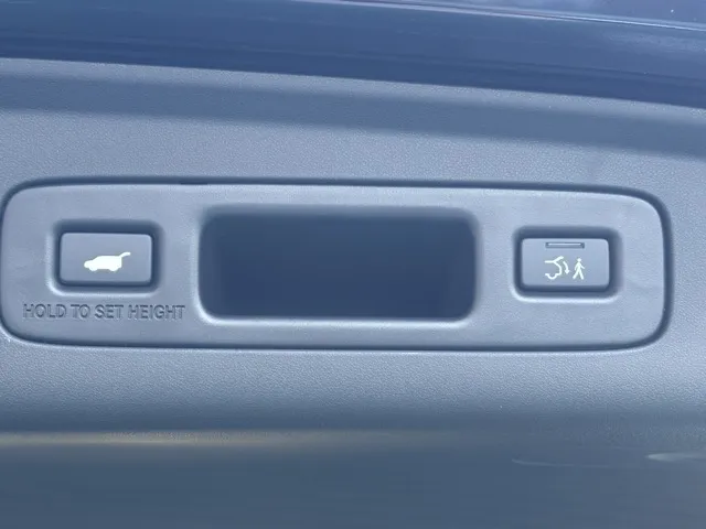 ZR-V(ホンダ)e：HEV Z登録済未使用車 10