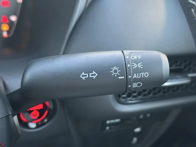 ZR-V(ホンダ)e：HEV Z登録済未使用車 17