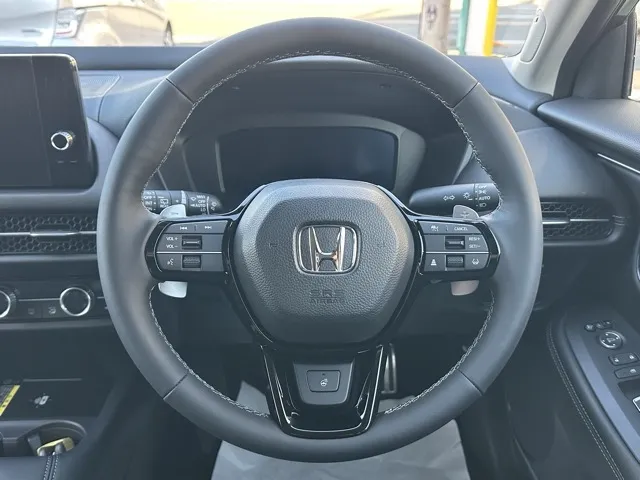 ZR-V(ホンダ)e：HEV Z登録済未使用車 6