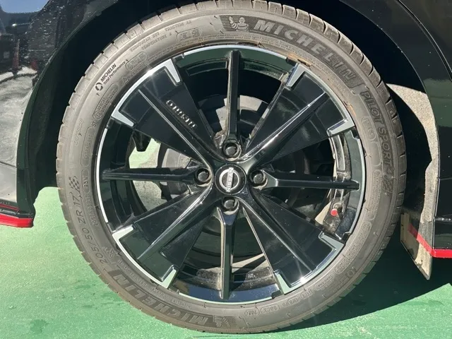 オーラ(ニッサン)ニスモ チューンドeパワー 4WD中古車 11