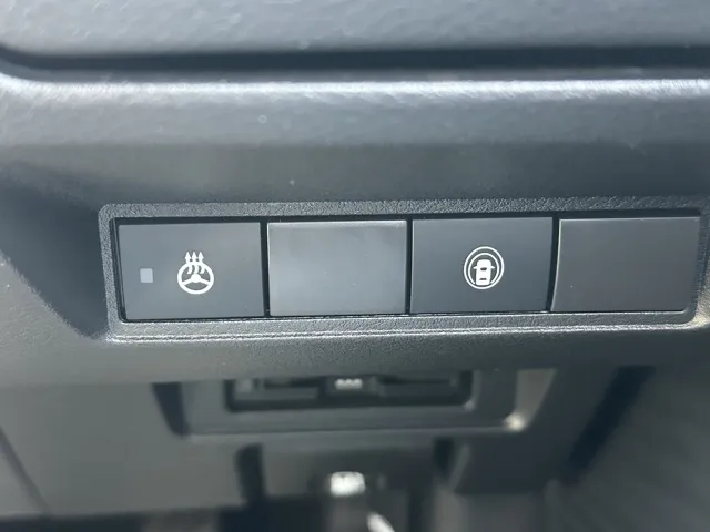 オーラ(ニッサン)ニスモ チューンドeパワー 4WD中古車 13