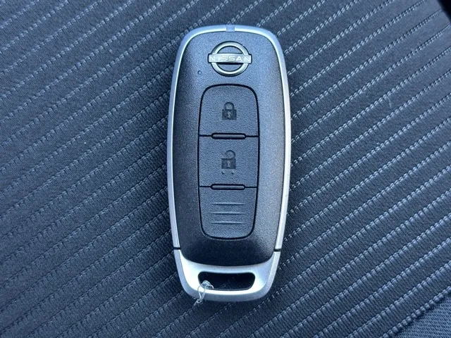 オーラ(ニッサン)ニスモ チューンドeパワー 4WD中古車 28