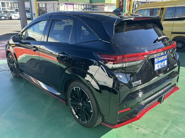 オーラ(ニッサン)ニスモ チューンドeパワー 4WD中古車 3