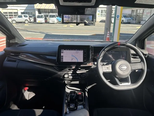 オーラ(ニッサン)ニスモ チューンドeパワー 4WD中古車 6