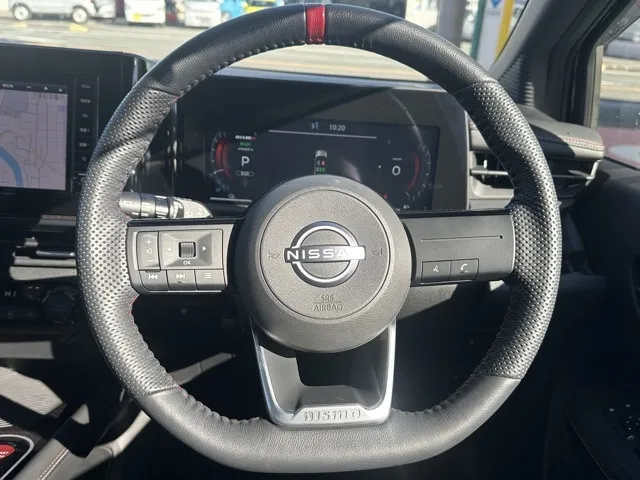 オーラ(ニッサン)ニスモ チューンドeパワー 4WD中古車 7