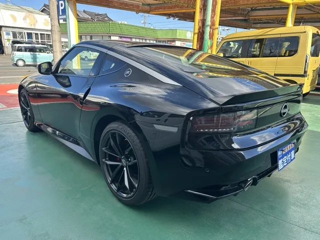 フェアレディZ(ニッサン)バージョンST 6MT登録済未使用車 2