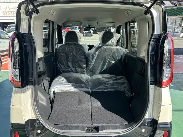 デリカミニ(三菱)G届出済未使用車 9