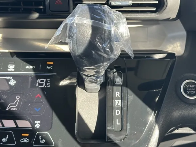 デリカミニ(三菱)G届出済未使用車 20