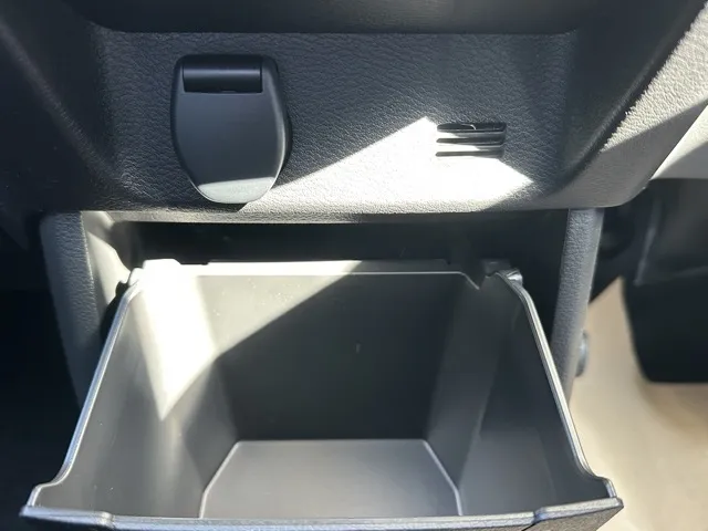 デリカミニ(三菱)G届出済未使用車 22