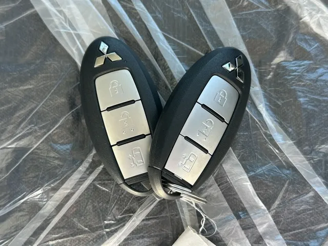 デリカミニ(三菱)G届出済未使用車 24