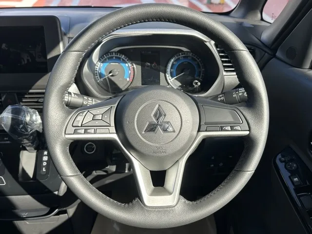 デリカミニ(三菱)G届出済未使用車 6