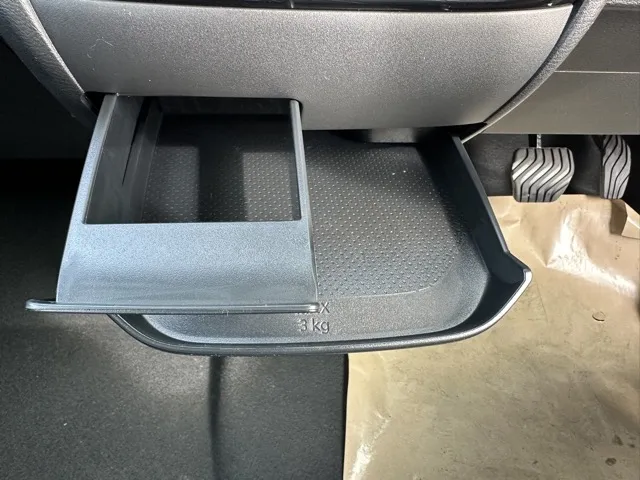 デリカミニ(三菱)G届出済未使用車 14