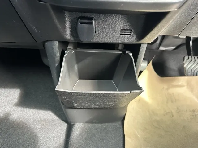 デリカミニ(三菱)G届出済未使用車 15