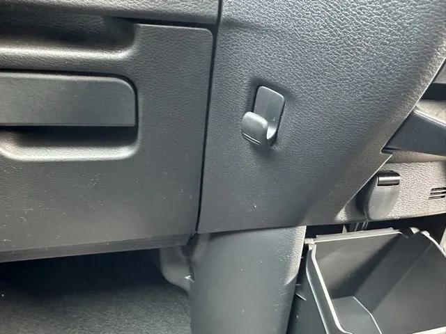 デリカミニ(三菱)G届出済未使用車 18